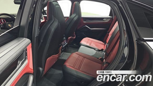Porsche Cayenne (PO536) 3.0 купе, 2025 12