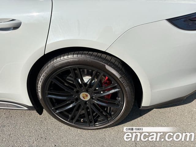 Porsche Panamera (971) 4.0 GTS, 2020 14