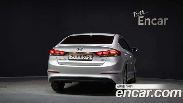 Hyundai Avante AD 1.6 GDI Value Plus, 2017 4