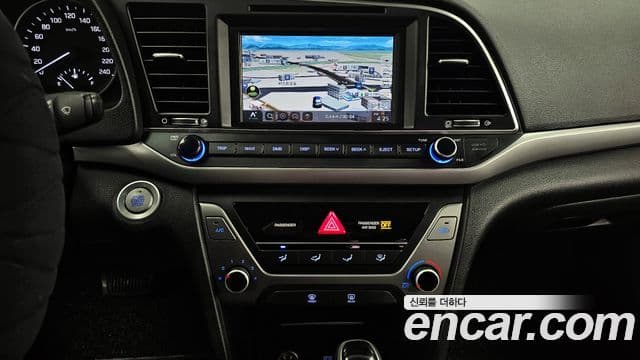 Hyundai Avante AD 1.6 GDI Value Plus, 2017 14