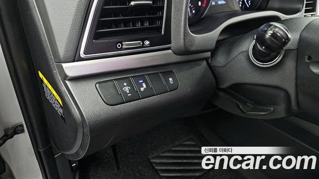 Hyundai Avante AD 1.6 GDI Value Plus, 2017 16