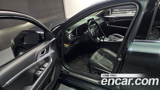 Genesis G70 Elite, 2019 11