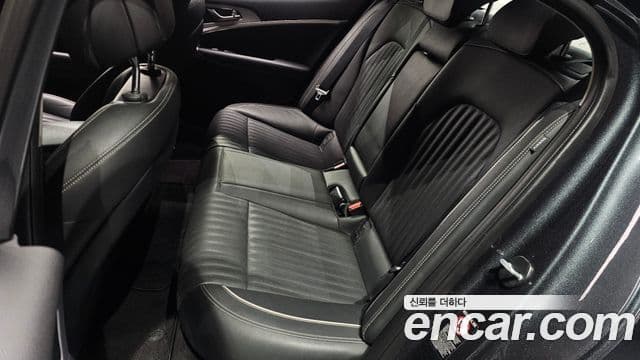 Genesis G70 Elite, 2019 12