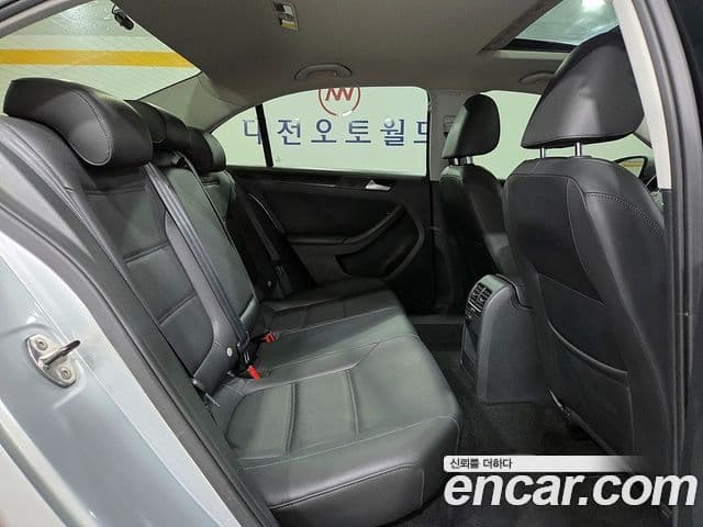 Volkswagen New Jetta 6세대, 2014 18