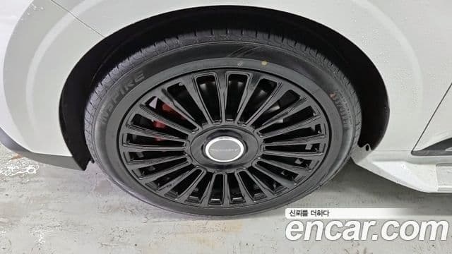 Kia Carnival 4세대 бензин 9인승 High Limousine(компания по спецнадстройкам), 2021 16