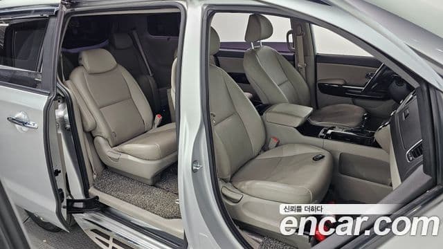 Kia All New Carnival Prestige, 2016 11