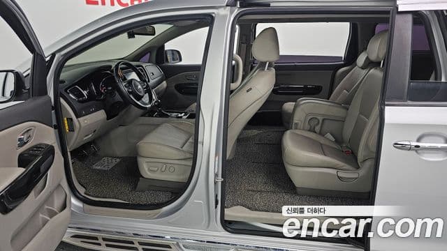 Kia All New Carnival Prestige, 2016 12