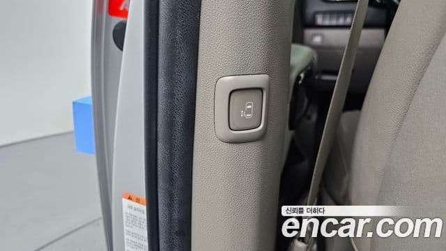 Kia All New Carnival Prestige, 2016 17