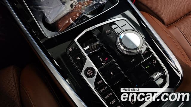 BMW X7 (G07) xDrive 40i M Sport 7인승, 2024 9