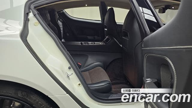 Aston Martin 라피드 1세대, 2015 12