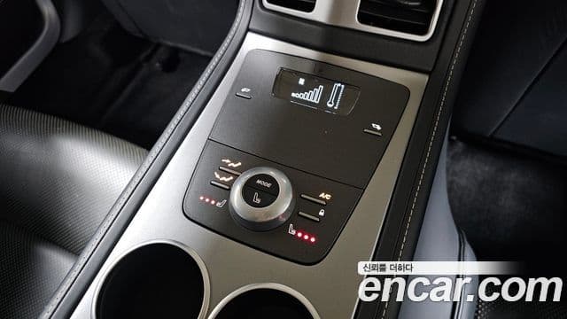 Aston Martin 라피드 1세대, 2015 19