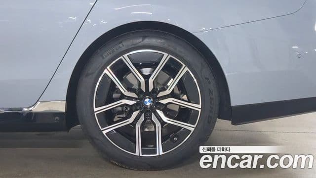 BMW 7시리즈 (G70) 740d xDrive M Sport, 2025 все фото