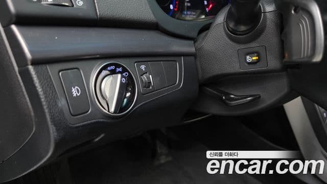 Hyundai i40 살룬 Premium, 2012 12