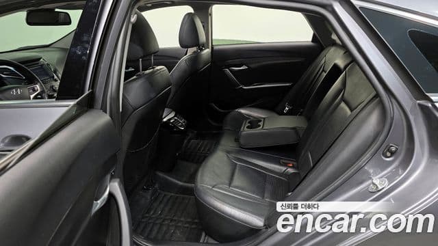 Hyundai i40 살룬 Premium, 2012 20