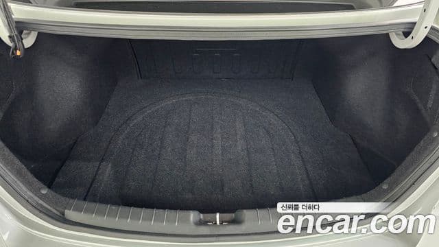 Hyundai Avante AD 1.6 GDI Value Plus, 2017 17