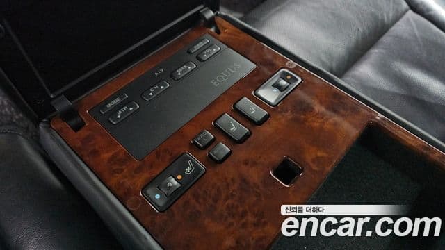 Hyundai Equus VL450 лимузин, 2005 18