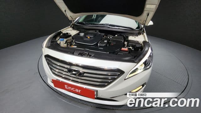 Hyundai LF Sonata Premium, 2015 6