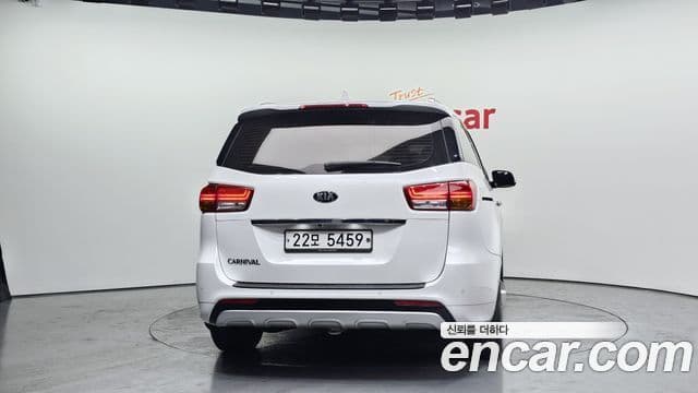 Kia All New Carnival Noblesse, 2017 4