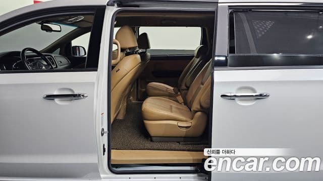 Kia All New Carnival Noblesse, 2017 11