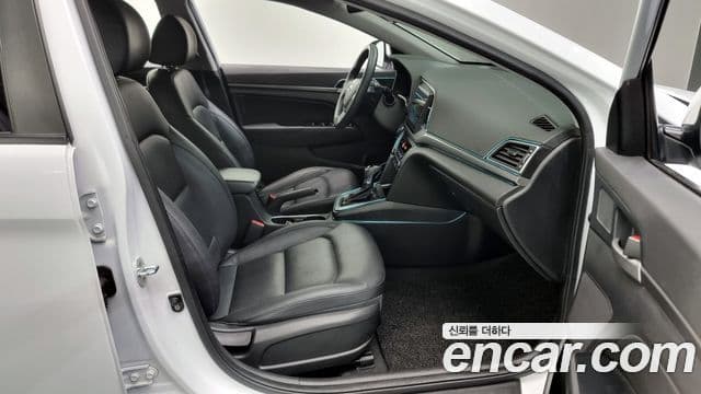 Hyundai Avante AD 1.6 GDI Value Plus, 2018 10