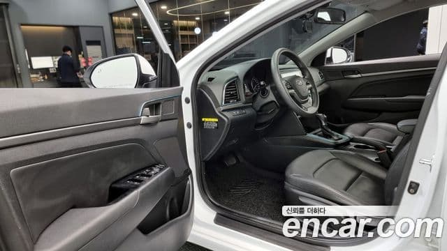 Hyundai Avante AD 1.6 GDI Value Plus, 2018 11