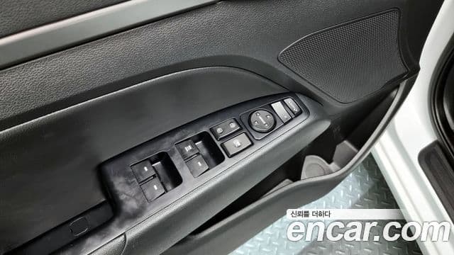 Hyundai Avante AD 1.6 GDI Value Plus, 2018 18