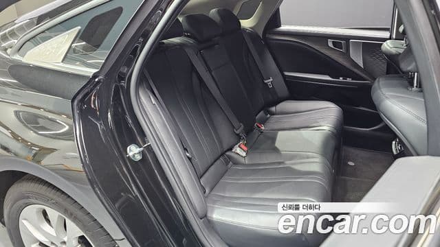 Kia K8 Trendy(арендный автомобиль), 2023 12