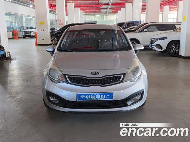 Kia All New Pride Prestige, 2012 2