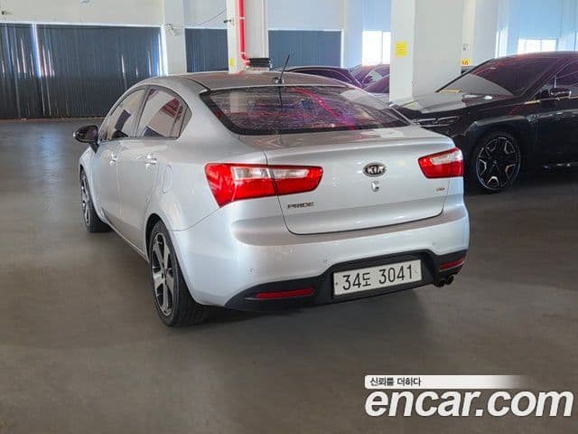 Kia All New Pride Prestige, 2012 4