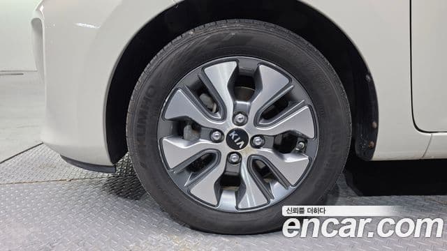 Kia The / новый New Morning Luxury, 2016 все фото