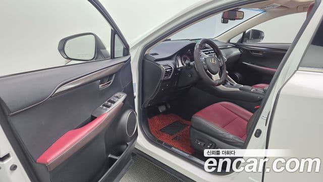 Lexus NX300h Supreme, 2018 10