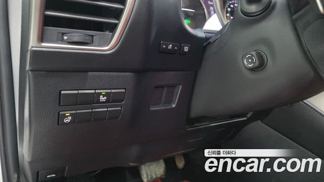 Lexus NX300h Supreme, 2018 16