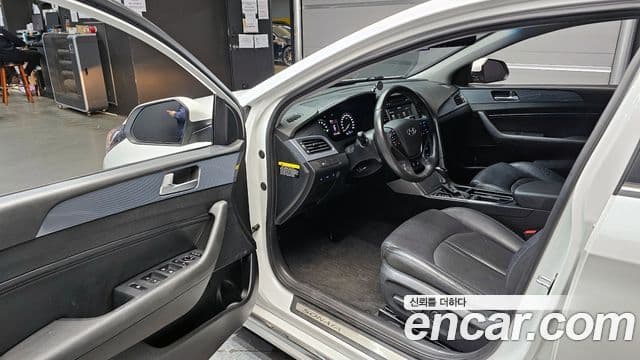 Hyundai LF Sonata гибрид Premium, 2016 10