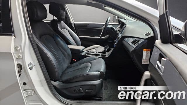 Hyundai LF Sonata гибрид Premium, 2016 11