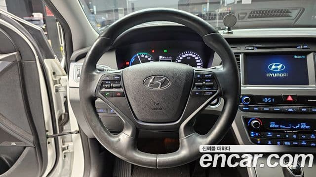Hyundai LF Sonata гибрид Premium, 2016 14