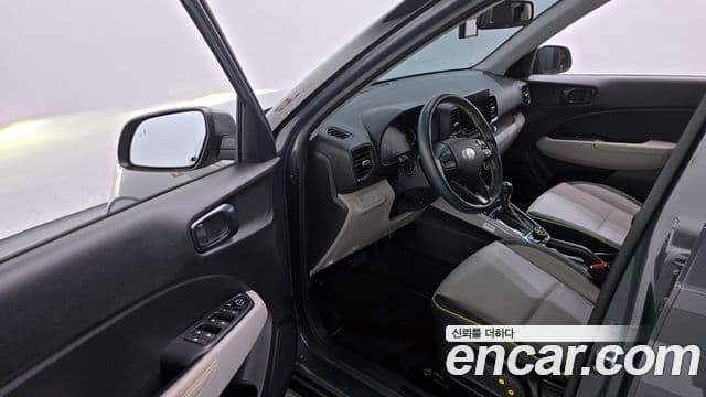 Hyundai Venue 1.6 Flux, 2025 10