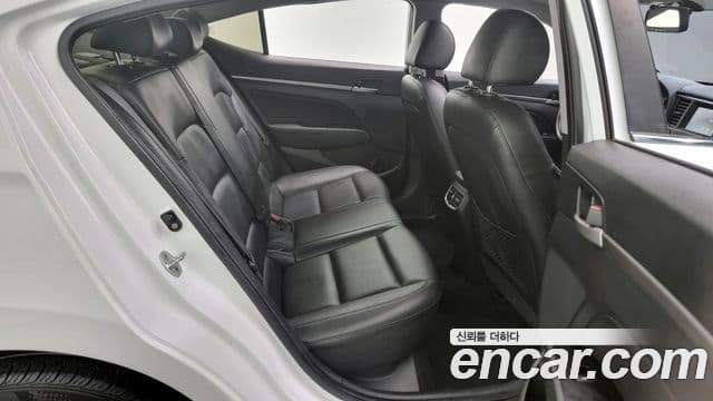 Hyundai Avante AD Modern, 2017 12