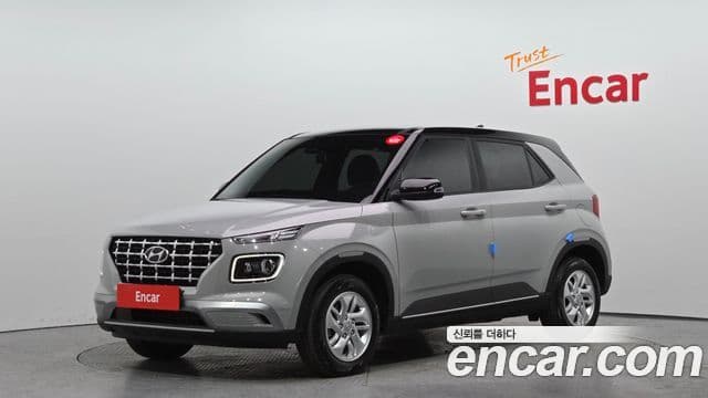 Hyundai Venue Premium, 2024 1