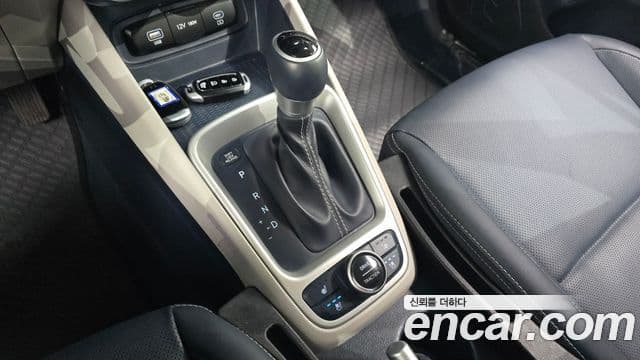 Hyundai Venue Premium, 2024 9