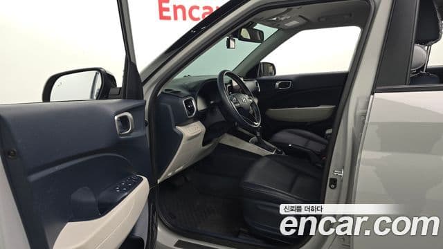 Hyundai Venue Premium, 2024 10