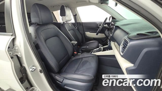 Hyundai Venue Premium, 2024 11