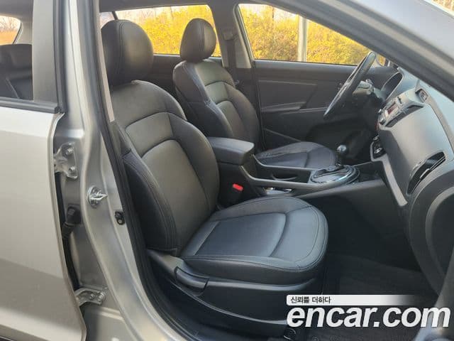 Kia Sportage R топовая версия, 2011 14