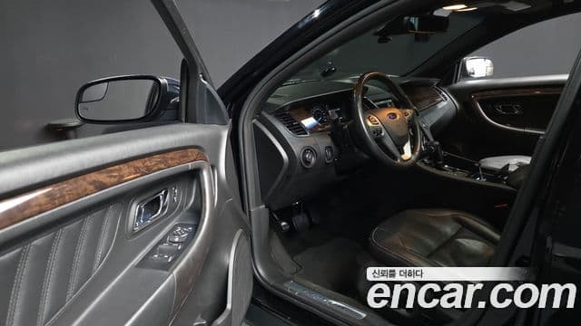 Ford New 토러스 6세대, 2016 10