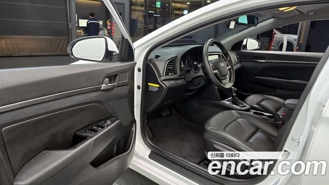 Hyundai Avante AD 1.6 GDI Value Plus, 2018 11