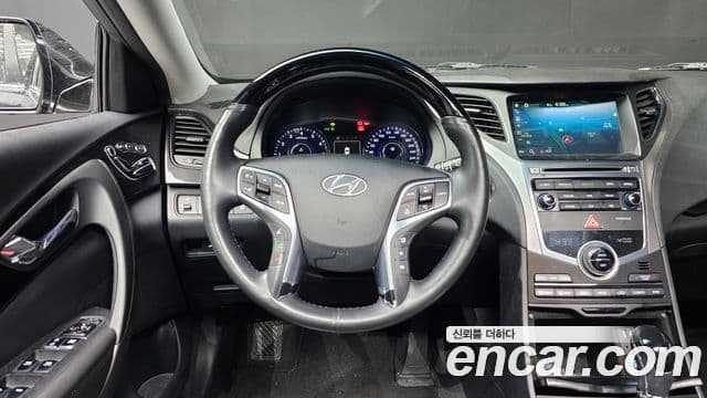 Hyundai Grandeur HG Exclusive, 2015 15