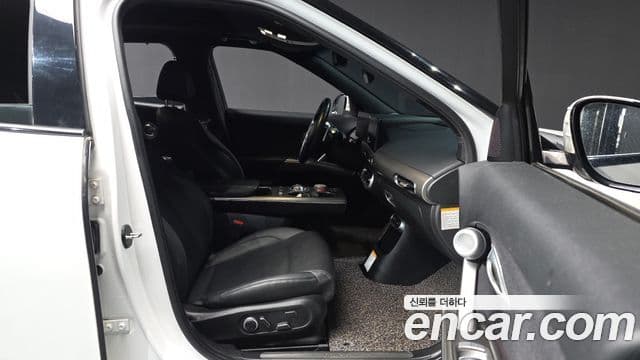 Genesis GV60 Standard, 2022 11