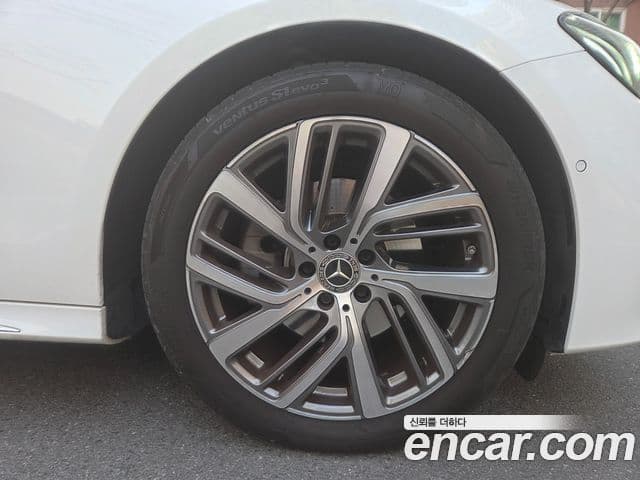 Mercedes-Benz E-класс W214 Exclusive, 2024 6