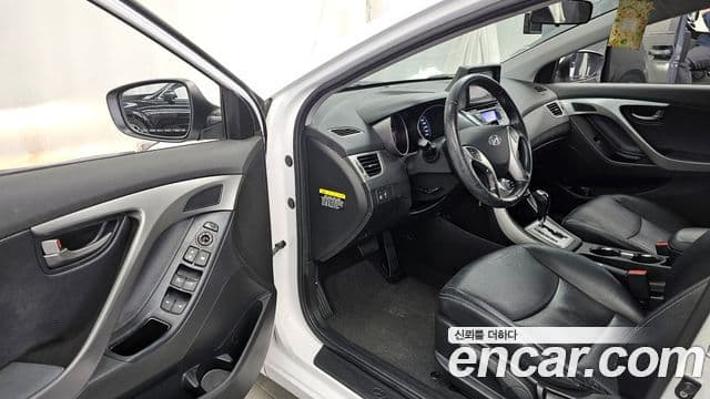 Hyundai Avante MD Luxury, 2012 10