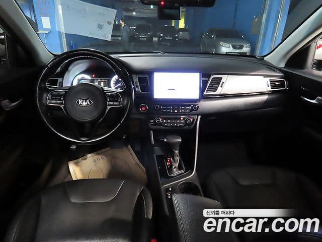 Kia Niro Prestige, 2017 все фото