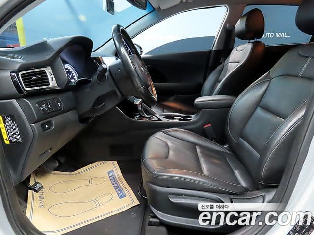 Kia Niro Prestige, 2017 6